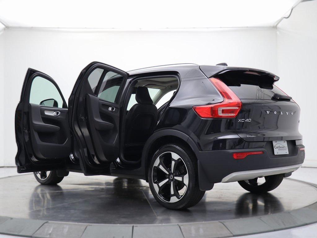 used 2021 Volvo XC40 car, priced at $22,967
