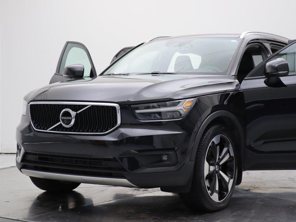 used 2021 Volvo XC40 car, priced at $22,967