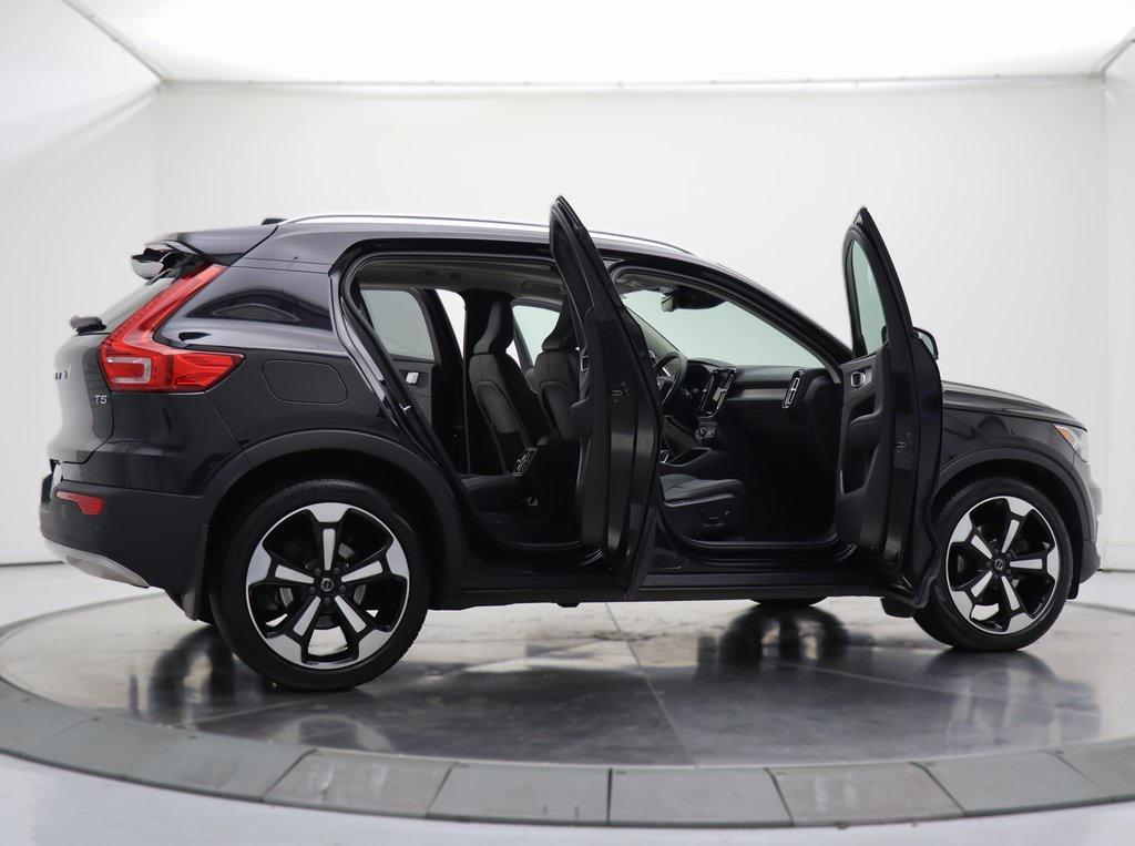 used 2021 Volvo XC40 car, priced at $22,967