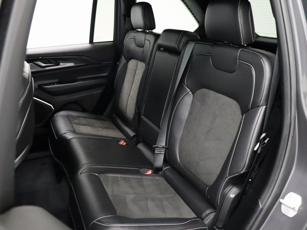 used 2022 Jeep Grand Cherokee car, priced at $28,997