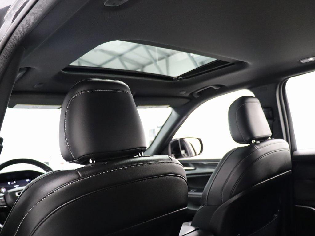 used 2022 Jeep Grand Cherokee car, priced at $28,997