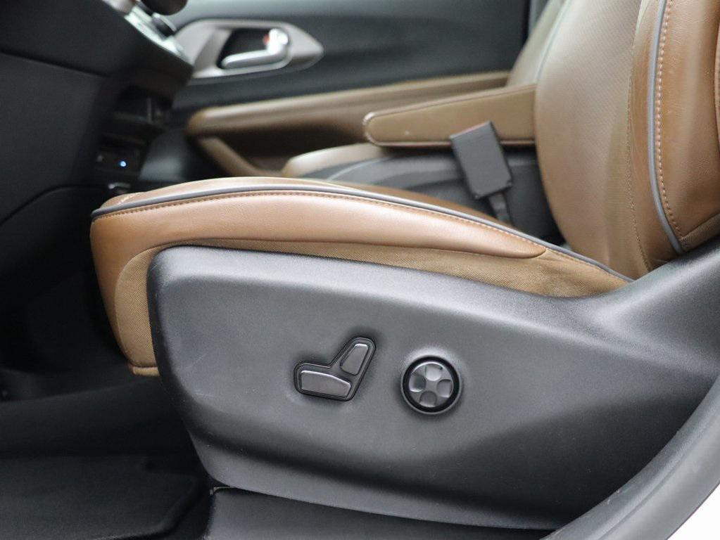 used 2019 Chrysler Pacifica car, priced at $20,876
