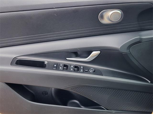 new 2025 Hyundai ELANTRA HEV car, priced at $26,230