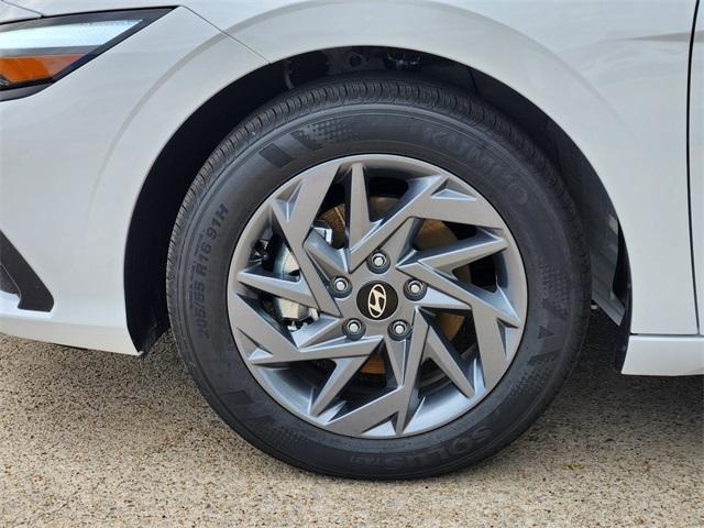 new 2025 Hyundai ELANTRA HEV car, priced at $26,230