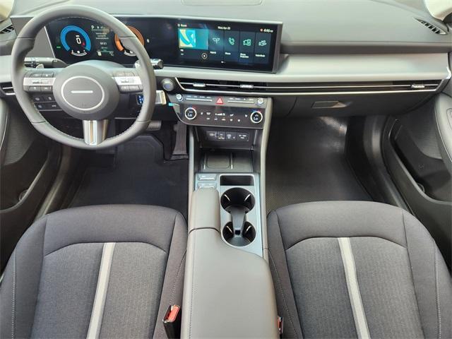 new 2025 Hyundai Sonata Hybrid car, priced at $32,080