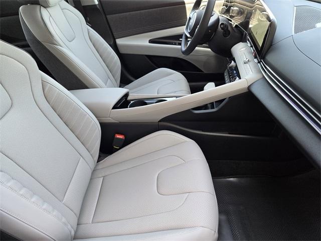 new 2025 Hyundai Elantra car, priced at $27,290