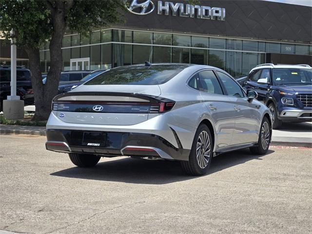 new 2025 Hyundai Sonata Hybrid car, priced at $37,985