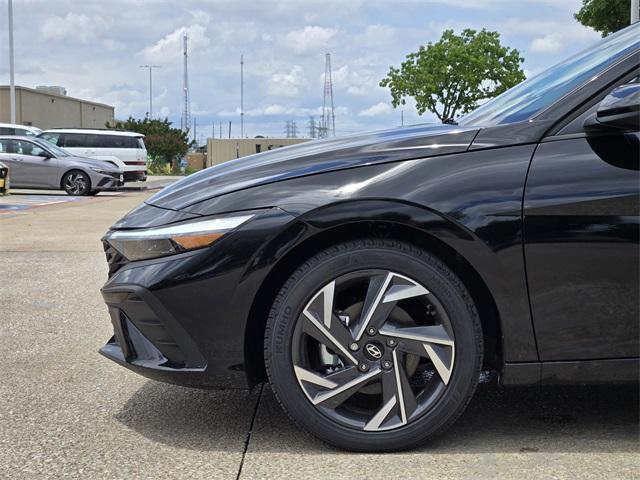 new 2025 Hyundai Elantra car, priced at $23,585