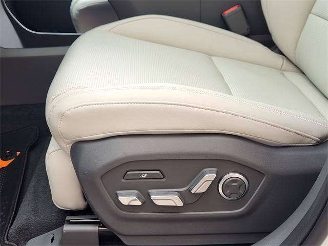 new 2025 Hyundai Santa Fe car, priced at $47,525