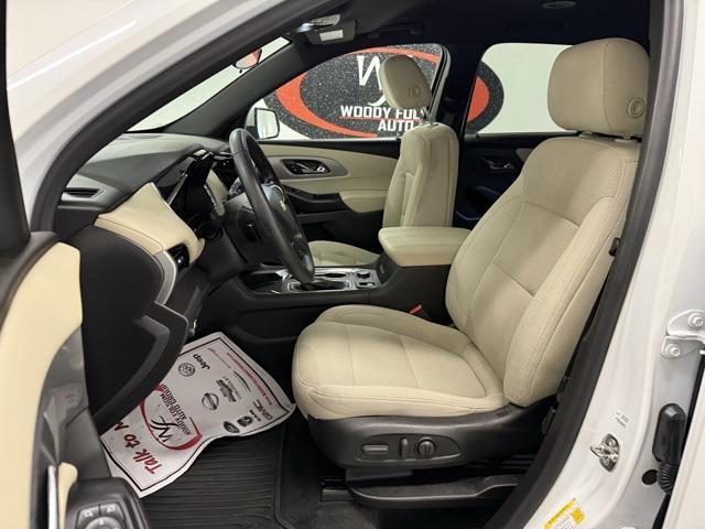 used 2023 Chevrolet Traverse car, priced at $29,729