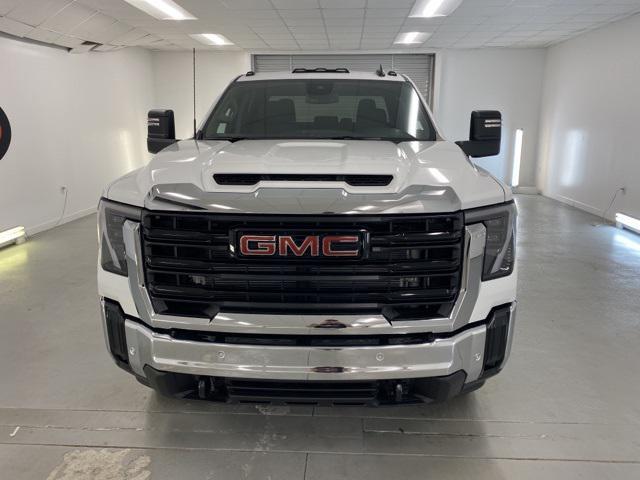 new 2025 GMC Sierra 3500 car, priced at $71,690