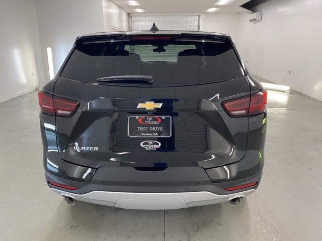 new 2025 Chevrolet Blazer car, priced at $40,095