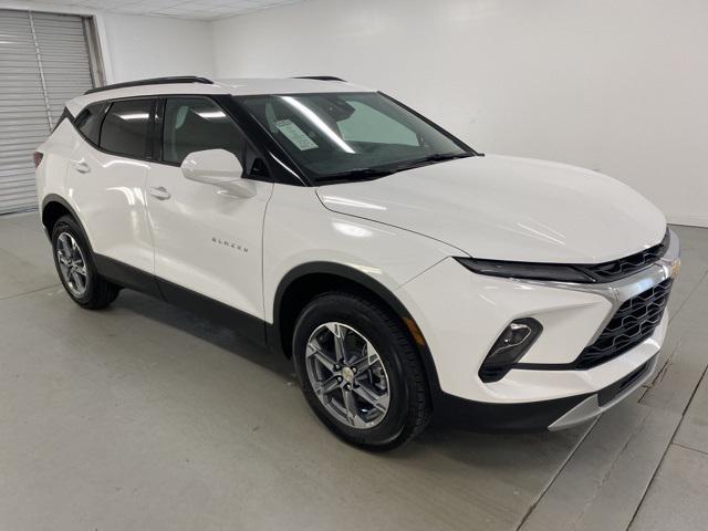 new 2025 Chevrolet Blazer car, priced at $38,060