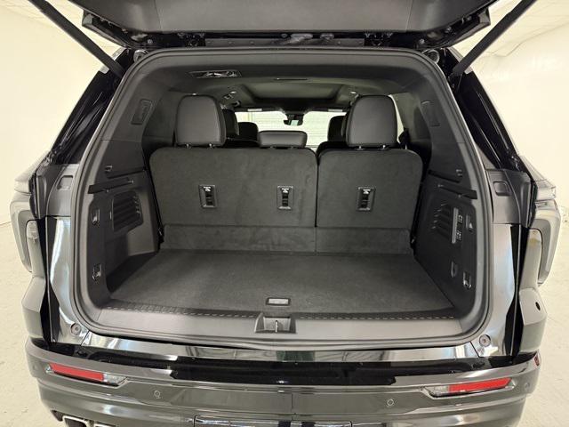 new 2026 Chevrolet Traverse car, priced at $58,970