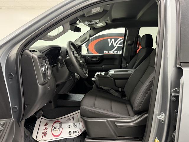 new 2025 GMC Sierra 1500 car, priced at $41,395