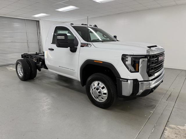 new 2025 GMC Sierra 3500 car, priced at $61,111