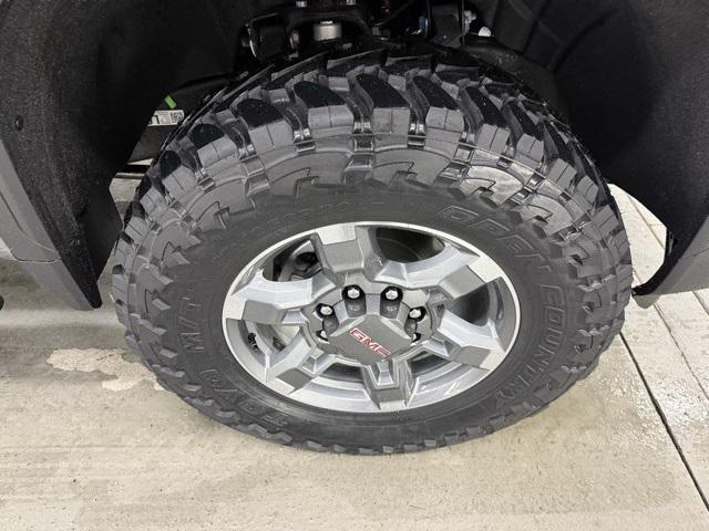 new 2025 GMC Sierra 2500 car, priced at $77,264
