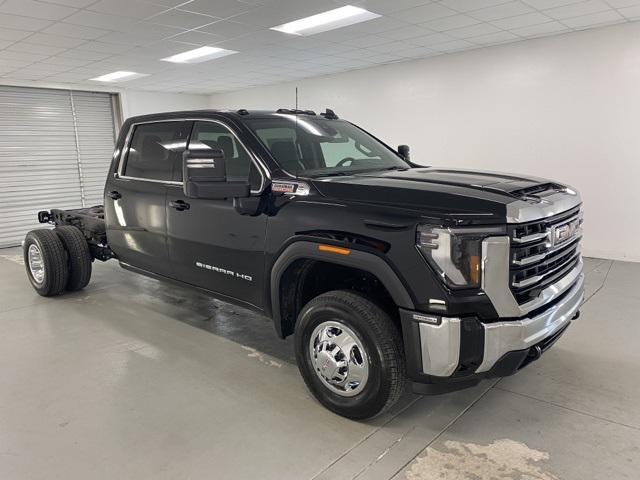 new 2025 GMC Sierra 3500 car, priced at $71,943