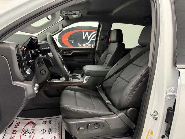 new 2025 GMC Sierra 1500 car, priced at $59,477