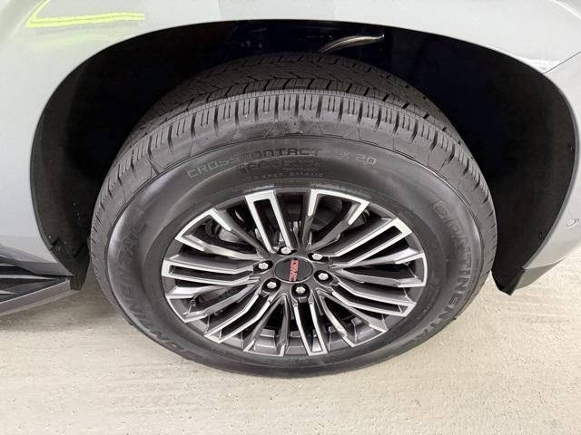 new 2025 GMC Yukon XL car, priced at $72,605