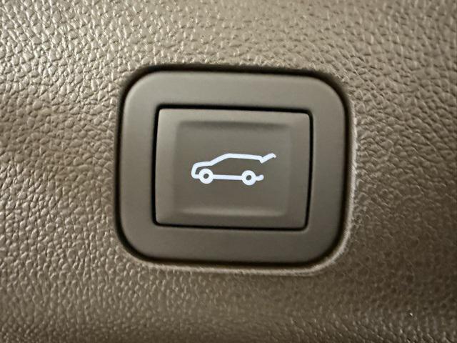 new 2025 GMC Yukon XL car, priced at $72,605