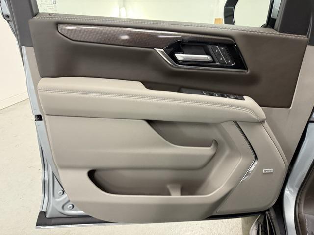 new 2025 GMC Yukon XL car, priced at $72,605