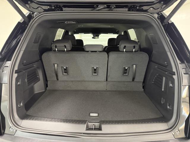 new 2025 Chevrolet Traverse car, priced at $42,985
