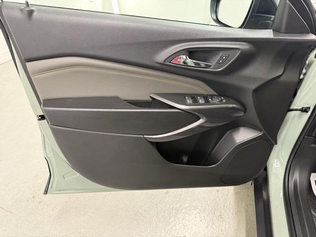 new 2025 Chevrolet Trax car, priced at $26,995