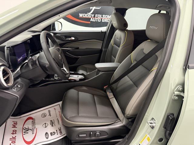 new 2025 Chevrolet Trax car, priced at $26,995