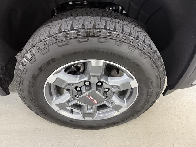 new 2025 GMC Sierra 2500 car, priced at $76,006