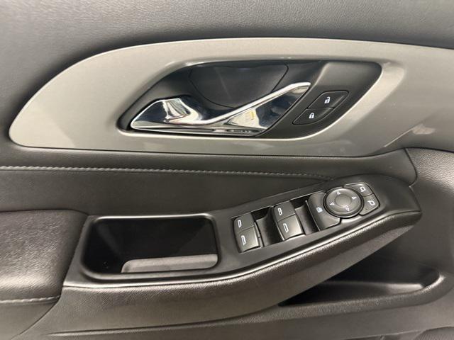 used 2023 Chevrolet Traverse car, priced at $28,957
