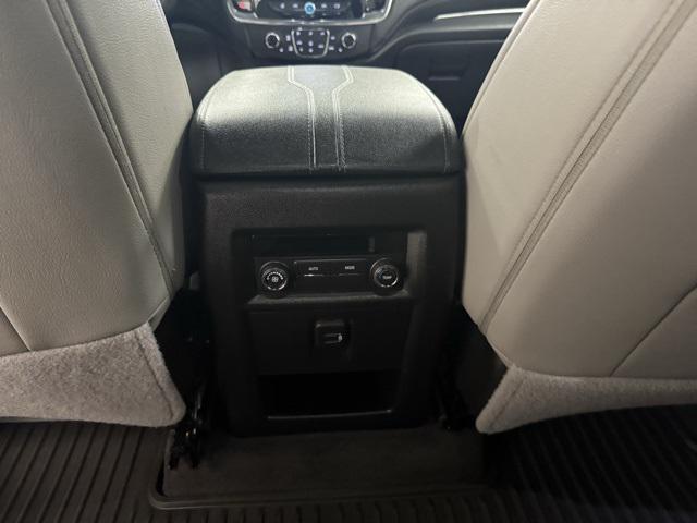 used 2023 Chevrolet Traverse car, priced at $28,957