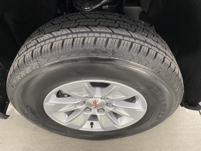 new 2025 GMC Sierra 1500 car, priced at $44,328