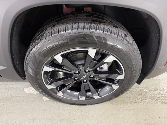 new 2025 Chevrolet Equinox car, priced at $36,379