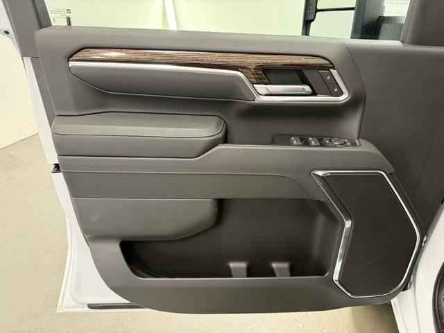 new 2025 GMC Sierra 2500 car, priced at $57,610