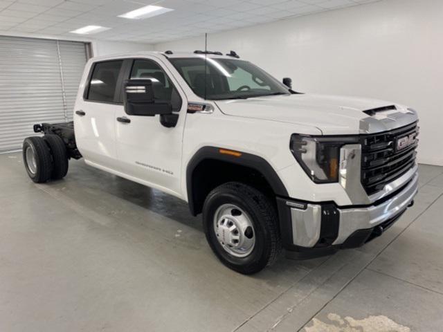 new 2025 GMC Sierra 3500 car, priced at $66,393