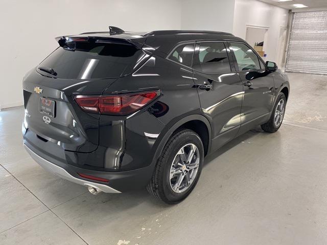 new 2025 Chevrolet Blazer car, priced at $38,060