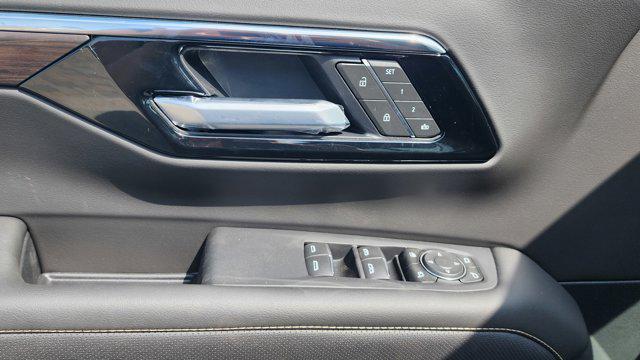 new 2025 Chevrolet Suburban car, priced at $88,980