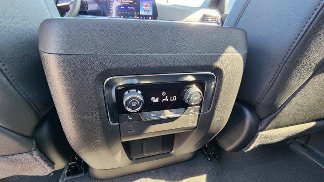 new 2025 Chevrolet Suburban car, priced at $88,580