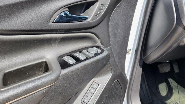 used 2023 Chevrolet Equinox car, priced at $24,900