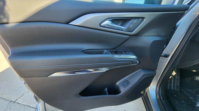 new 2026 Chevrolet Traverse car, priced at $50,670