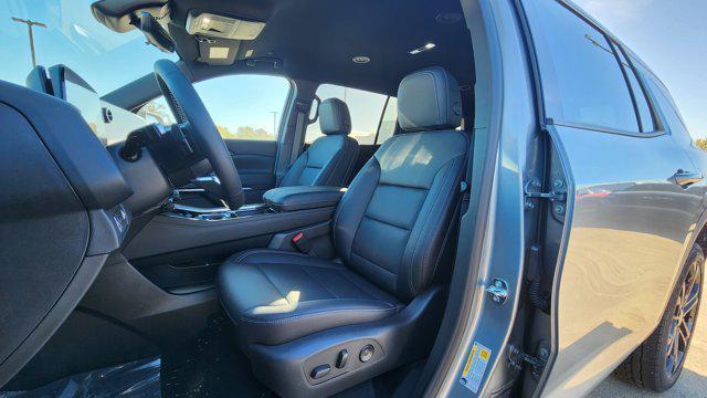 new 2026 Chevrolet Traverse car, priced at $50,670