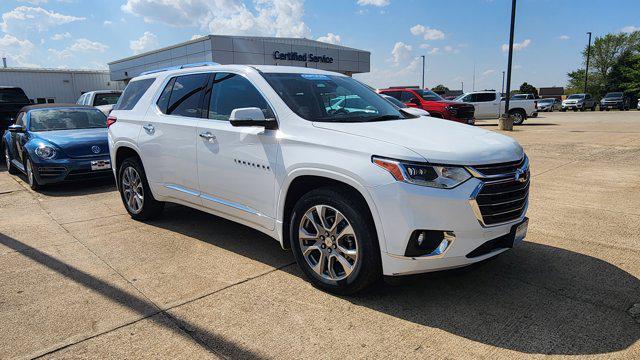 used 2021 Chevrolet Traverse car, priced at $33,900