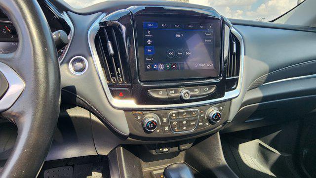 used 2021 Chevrolet Traverse car, priced at $33,900