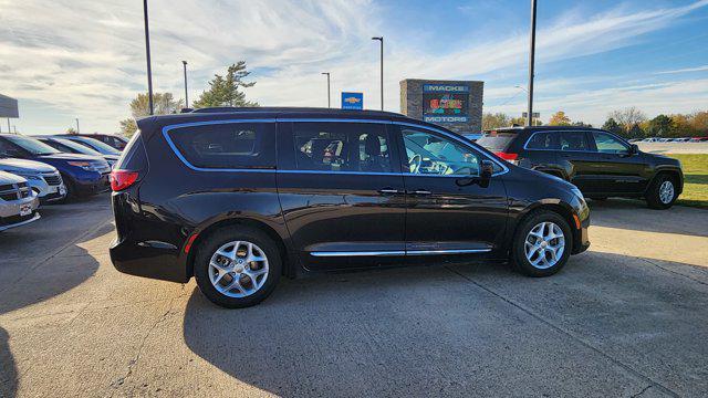 used 2017 Chrysler Pacifica car, priced at $6,900