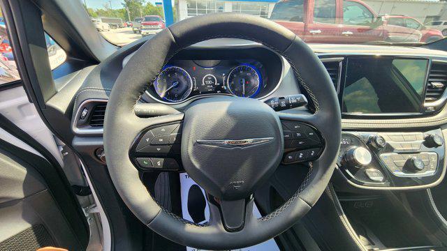 used 2025 Chrysler Pacifica car, priced at $43,435