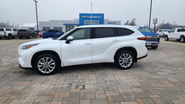 used 2022 Toyota Highlander car, priced at $42,000