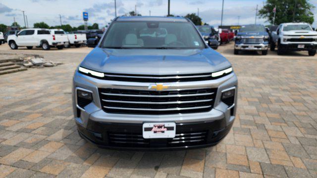 used 2025 Chevrolet Traverse car, priced at $62,000