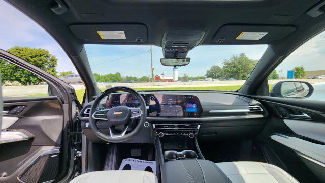 used 2025 Chevrolet Traverse car, priced at $62,000