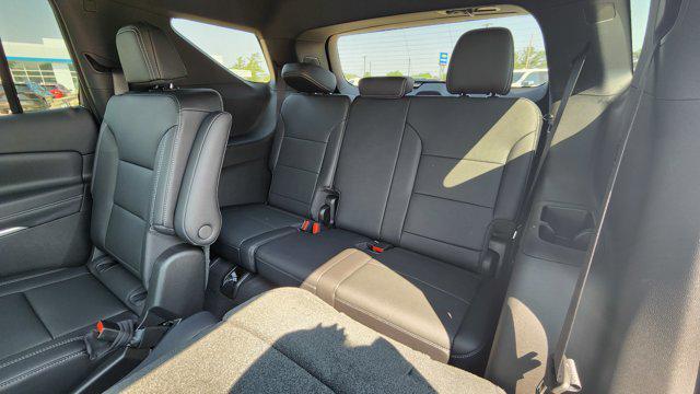 new 2025 Chevrolet Traverse car, priced at $48,230